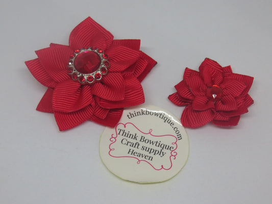 Make a Christmas poinsettia with grosgrain ribbon