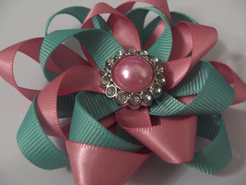 How to make a loopy flower bow