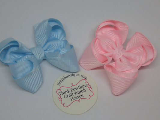 Make a Ella Boutique bow with grosgrain ribbon