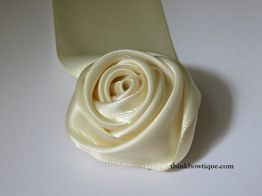 Make a satin ribbon rolled rosette